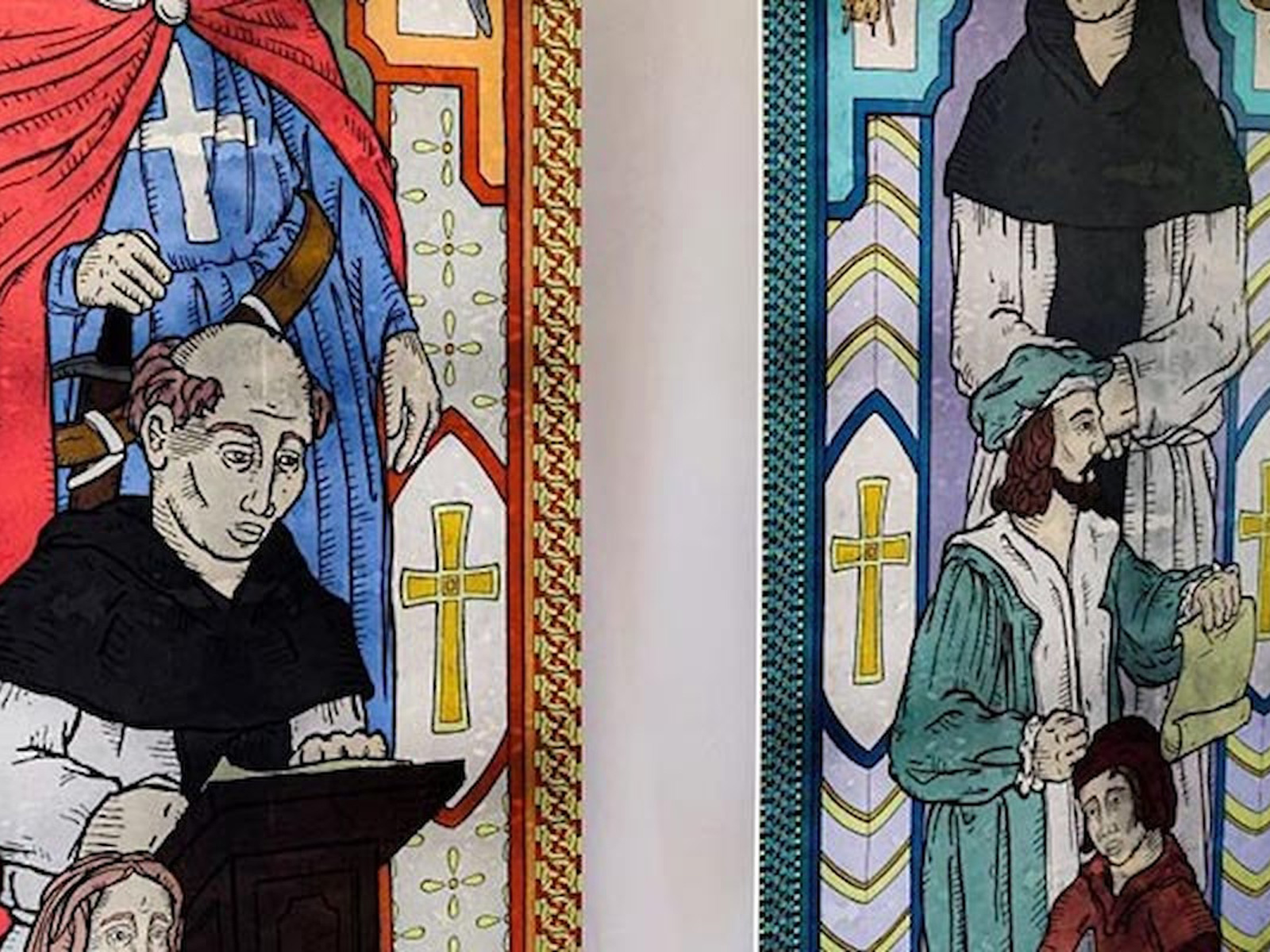 Handmålade religiösa figurer med detaljerade kläder och korsmotiv från Esrum Malning -konstverket.