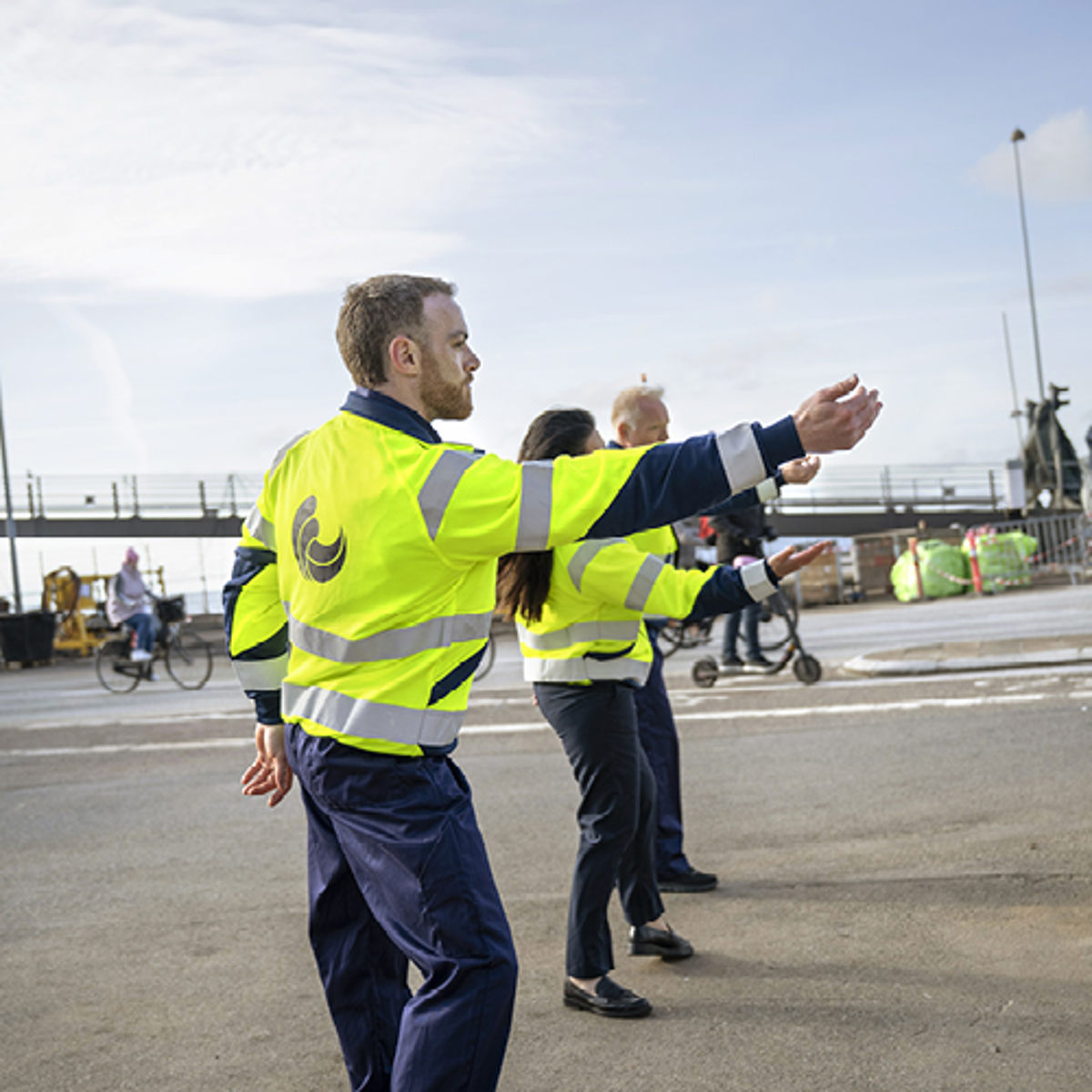 Kombardo anställda i hamnen