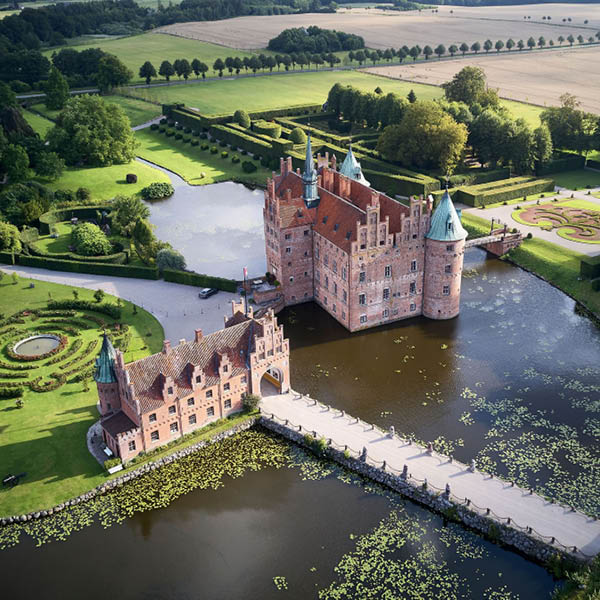 Hjemmeside 600X600 Slottetoppefra