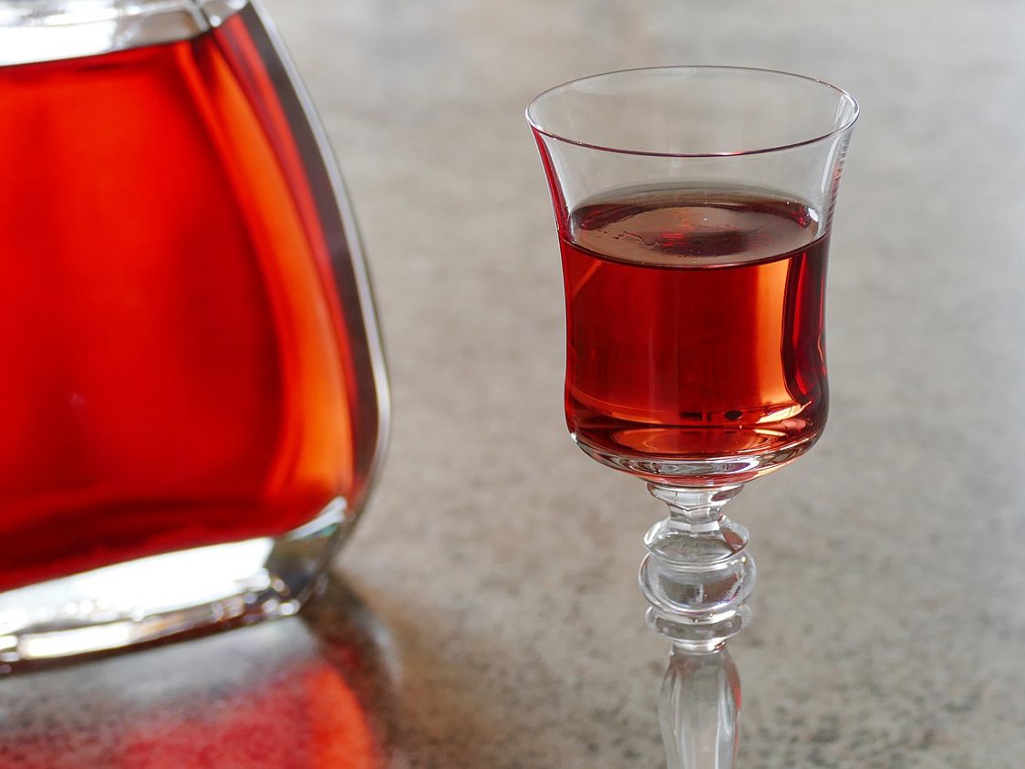Red Currant Liqueur 5877499 1280
