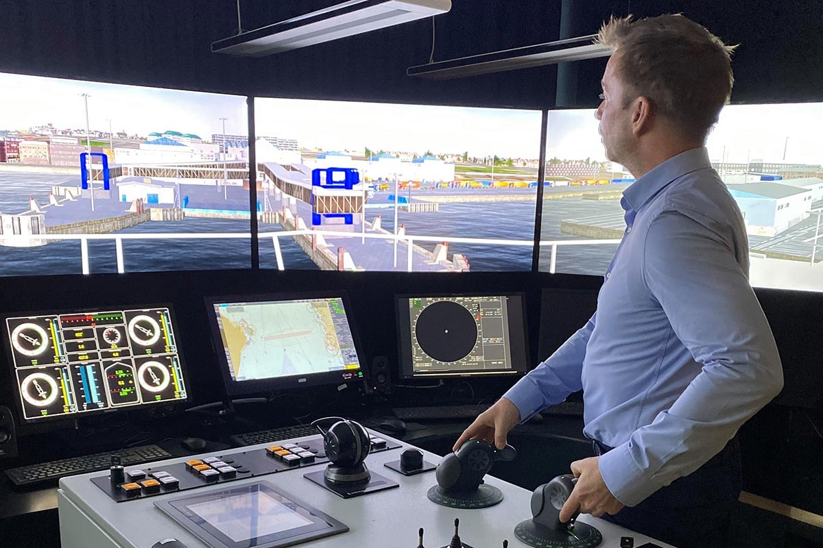 Simulator Jan Bagger  visas i närbild med fokus på detaljerna i dess utformning.