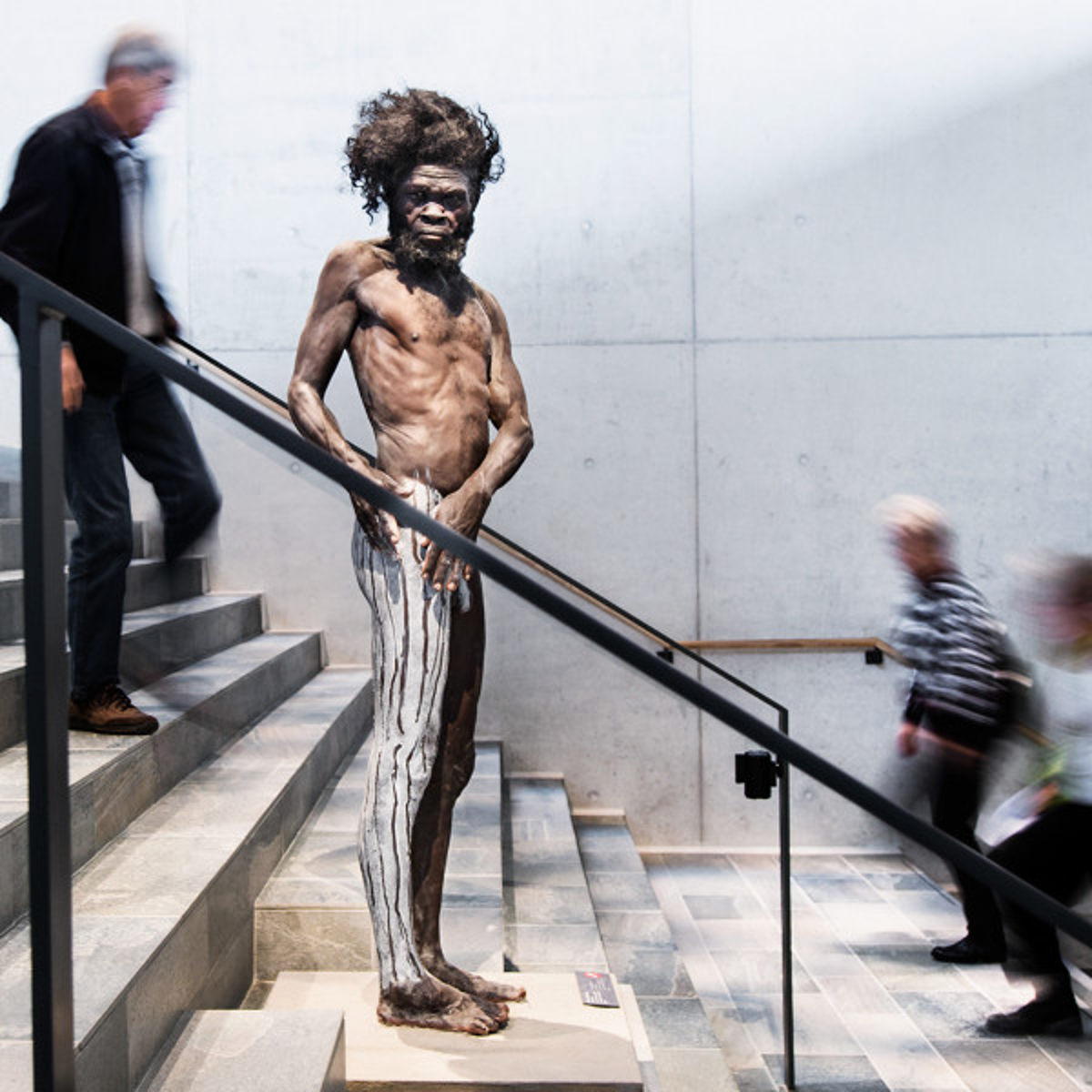 Moesgaard Museum Homo Sapiens udstilling viser detaljerede rekonstruktioner af forhistoriske menneskers udseende.