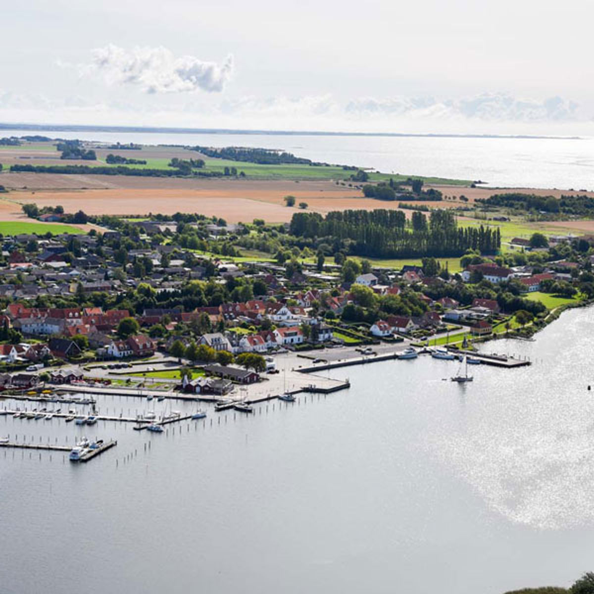 Lolland havn ses fra fugleperspektiv.