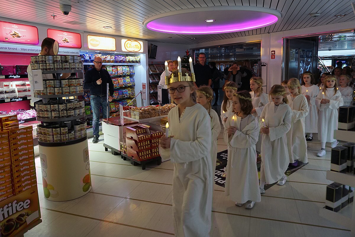 Lucia Ombord Tag Flickor Butik Sfw 1200X800